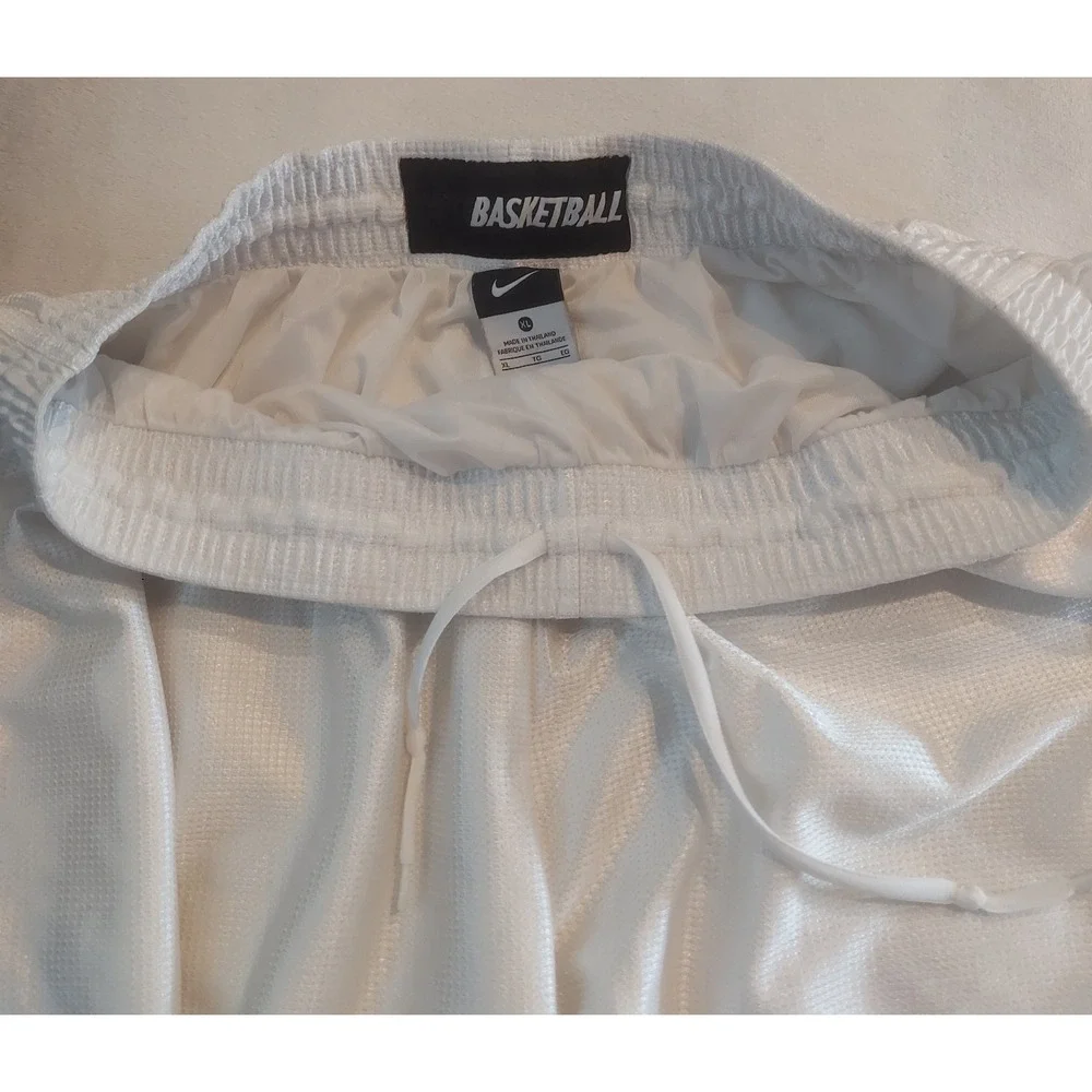 Nike Mens White 